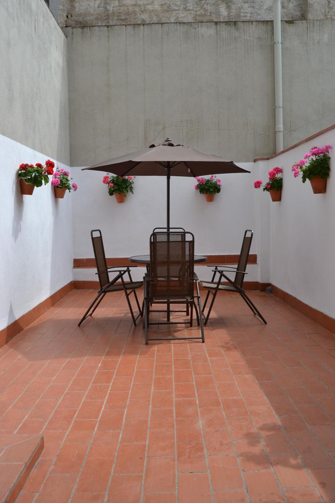 Apartments Figueres Exterior photo